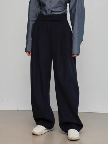 Cocoon Two-tuck Wool Cash Pants _ - mu:arvo - Modalova