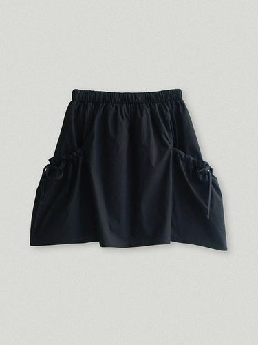 Draw string mini skirt_black - AARAN - Modalova