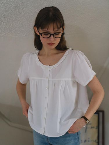 Momo lace blouse_ivory - AARAN - Modalova