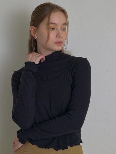 Wave layered turtleneck polar t shirt_black - AARAN - Modalova