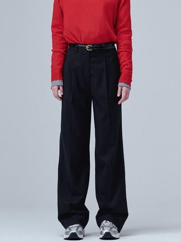 One-tuck wide pants (black) - MaLoupe - Modalova