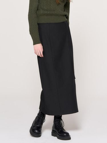 String H line long skirt [BLACK] / WBD3L13510 - GENERAL IDEA - Modalova