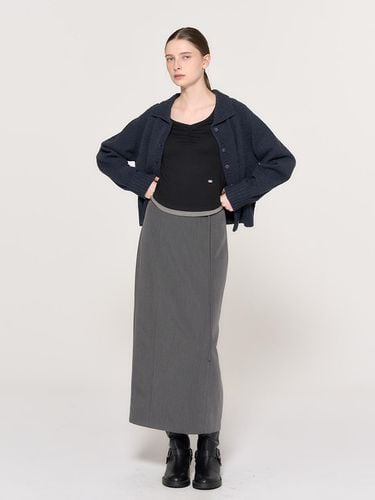 String H line long skirt [GREY] / WBD3L13510 - GENERAL IDEA - Modalova