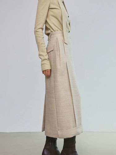 Cabra Detail Skirt _ Light Beige - mu:arvo - Modalova