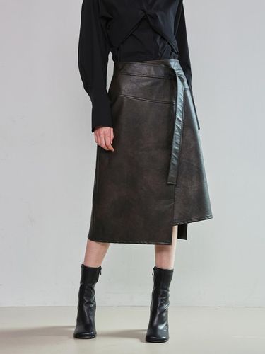 Leather Wrap Skirt _ 2Color - mu:arvo - Modalova