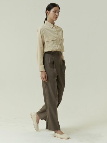 Pocket shirt - beige - AYU - Modalova