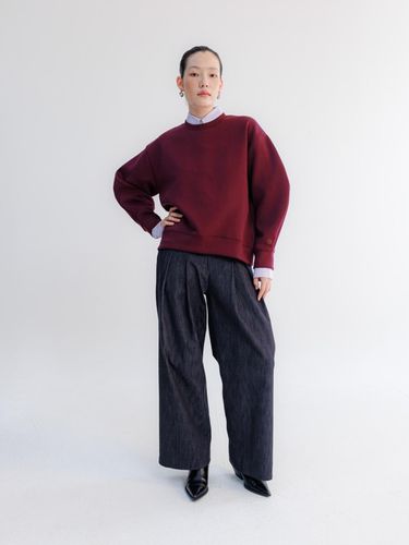 WIDE TWO TUCK PANTS - INDIGO - LUMINOAR - Modalova