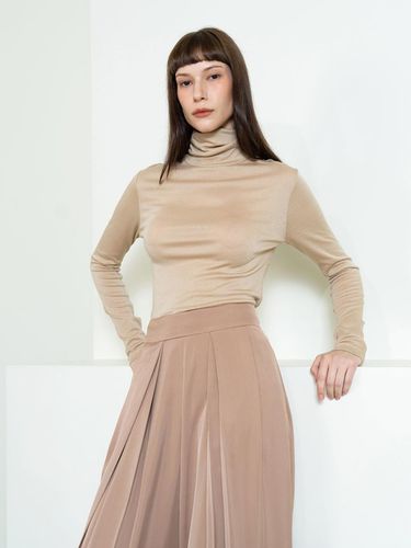 Wool span turtleneck - beige - cordinary - Modalova