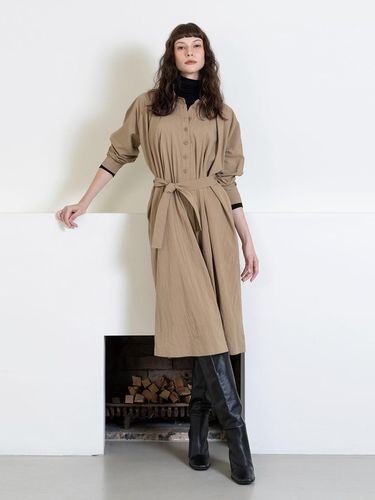 Side button detail belted oversize dress - beige - cordinary - Modalova