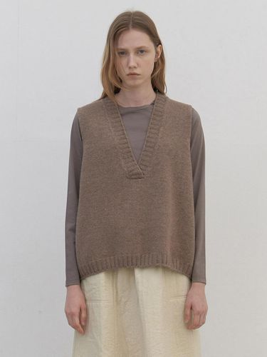 Wool knit vest - brown - AYU - Modalova