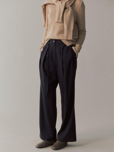 Banding Two Tuck Pants () - YIJU - Modalova