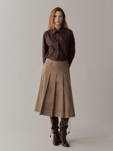 Row Edge Pleated Skirt (Brown) - YIJU - Modalova