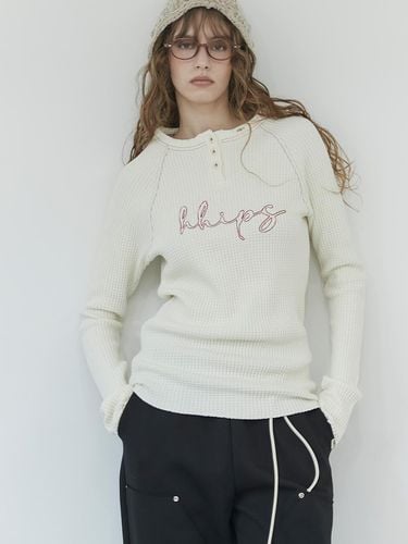 Waffle raglan long sleeve t (beige) - HHIPS - Modalova