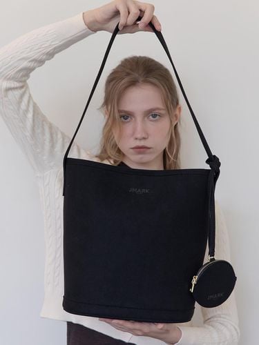 Layla suede shoulder bag _ Black - JMARK New York - Modalova