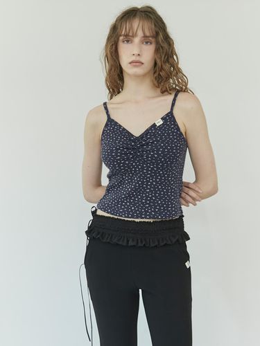 Eyelet Flower Shirring Sleeveless () - HHIPS - Modalova