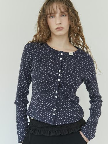 Eyelet Flower Button up Cardigan () - HHIPS - Modalova