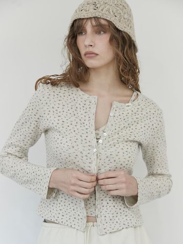 Eyelet Flower Button up Cardigan () - HHIPS - Modalova