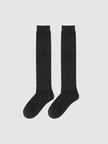 Atelier] Metal Coloration Knee - socks () - LUCKY CHOUETTE - Modalova