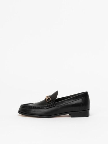 Xaviere Loafers in CREAMY BLACK - CHAUSSURE LAPIN - Modalova