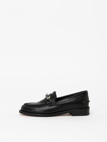 Julienne Embellished Loafers in - CHAUSSURE LAPIN - Modalova