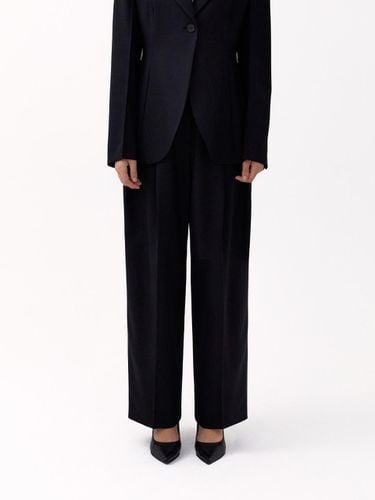 DOUBLE PLEATED WIDE PANTS - ceeci - Modalova