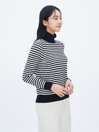 Contrast turtleneck pullover (BJUCX7926) - BESTI BELLI - Modalova