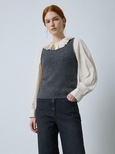 Wool Blend U-neck Sleeveless Knit Top [Charcoal Gray] (CG_C244KST033) - CC collect - Modalova