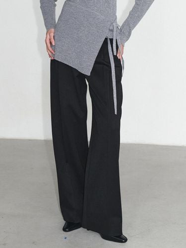 Wool Blended One Tuck Pants - 2 Colors - LOEUVRE - Modalova