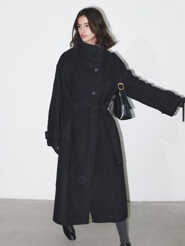 Belted High Neck Long Coat - Black - LOEUVRE - Modalova