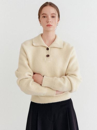 Cindy Collar Knit - Beige - LOOKAST - Modalova