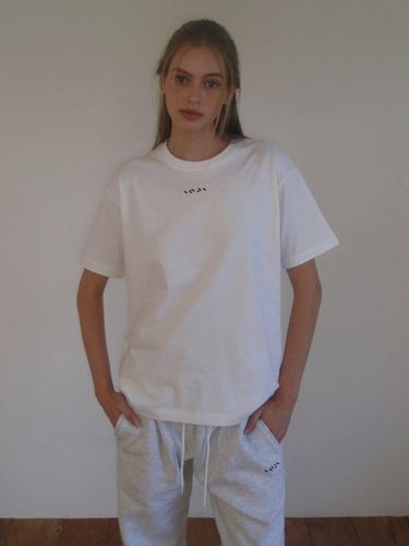 INJI Loose sized Tee White - INJIACTIVE - Modalova