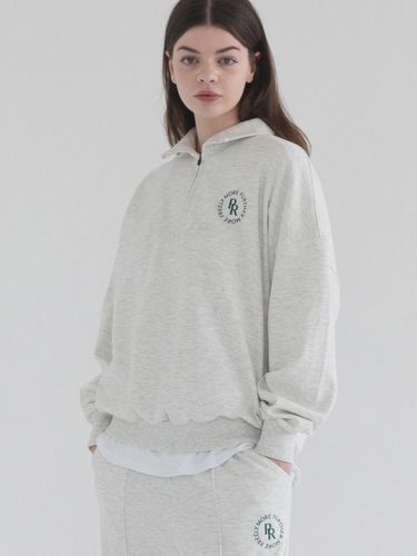 Circle Logo Half Zip-Up Oversized Fit Sweatshirt - PIANER - Modalova