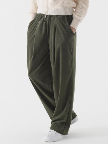 Corduroy one-tuck stitch wide pants (Khaki) - PIANER - Modalova