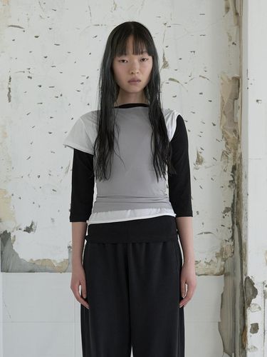 Line Boatneck Sleeveless T shirts_Grey - REPOS - Modalova