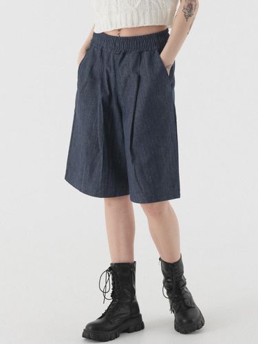 Denim Like One Tuck Half Pants (Navy) - PIANER - Modalova