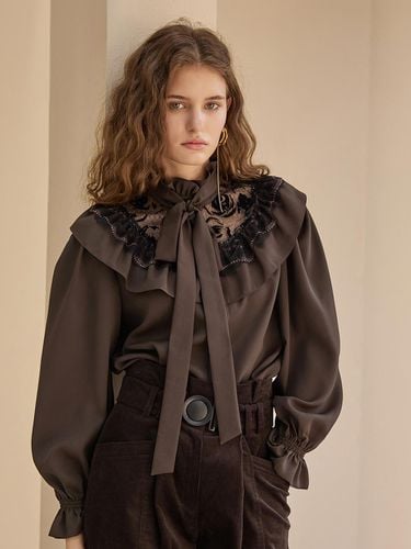 Bow Tie Ruffle Sheer Blouse - CAHIERS - Modalova