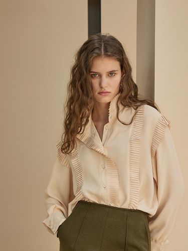 Accordion Pleated Blouse_Light Yellow - CAHIERS - Modalova