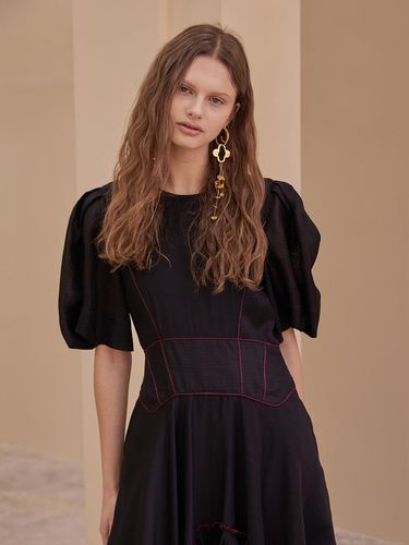 Asymmetric pleated silk long dress - CAHIERS - Modalova