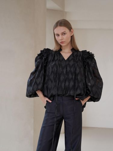 Ruffle Puffed Sleeves Loose-Fit Blouse - CAHIERS - Modalova