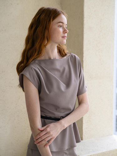 CAHISIENNE] Asymmetric Dress Blouse - Taupe Gray - CAHIERS - Modalova