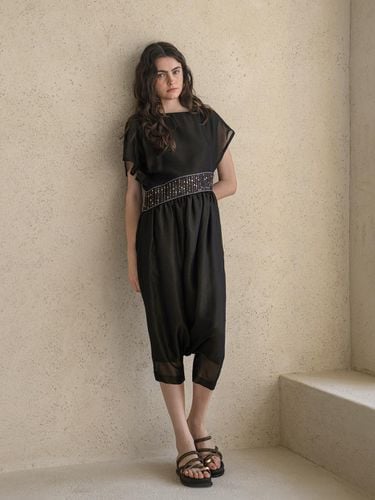 Asymmetric Baggy Fit Harem Silk Jumpsuit - CAHIERS - Modalova