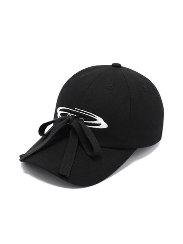 Ribbon Tie Down Cap - Black - OPENING PROJECT - Modalova