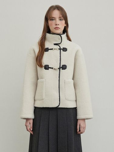 High Neck Toggle Shearling Jacket - NICE CLAUP - Modalova