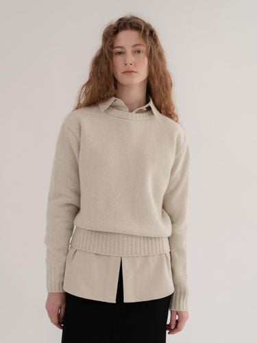 Standing Round Neck Cashmere Knitwear_Beige - MOMET - Modalova