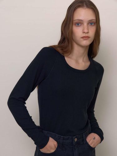 RTRC unique Uneck tee - black - KILHOUETTE - Modalova