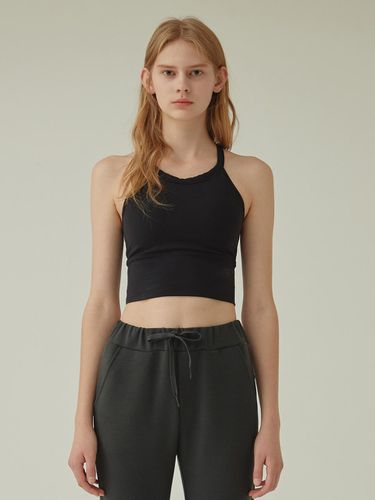 Essential Crop Tank Top _Black - REINAMORA - Modalova