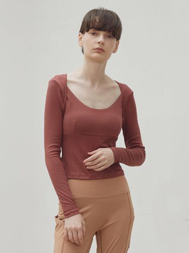 High Low Ribbed Long Sleeve T-Shirt_Cinnabar - REINAMORA - Modalova