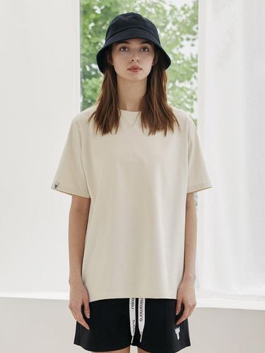 Refresh Air Oversized Fit Short Sleeve_Light Beige - REINAMORA - Modalova