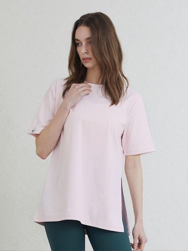 Refresh Air Oversized Fit Short Sleeve_Light Pink - REINAMORA - Modalova