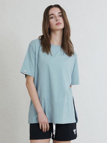 Refresh Air Oversized Fit Short Sleeve - REINAMORA - Modalova